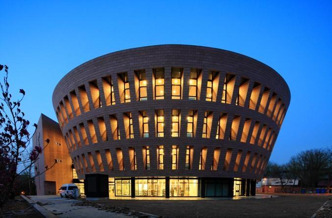 自强不息展中华之魂 ，厚德载物扬金沙乐娱场app之梦。